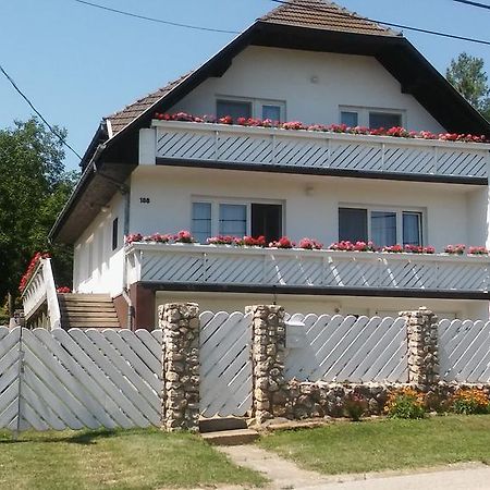 Betti Vendeghaz Appartement Alsópáhok Buitenkant foto