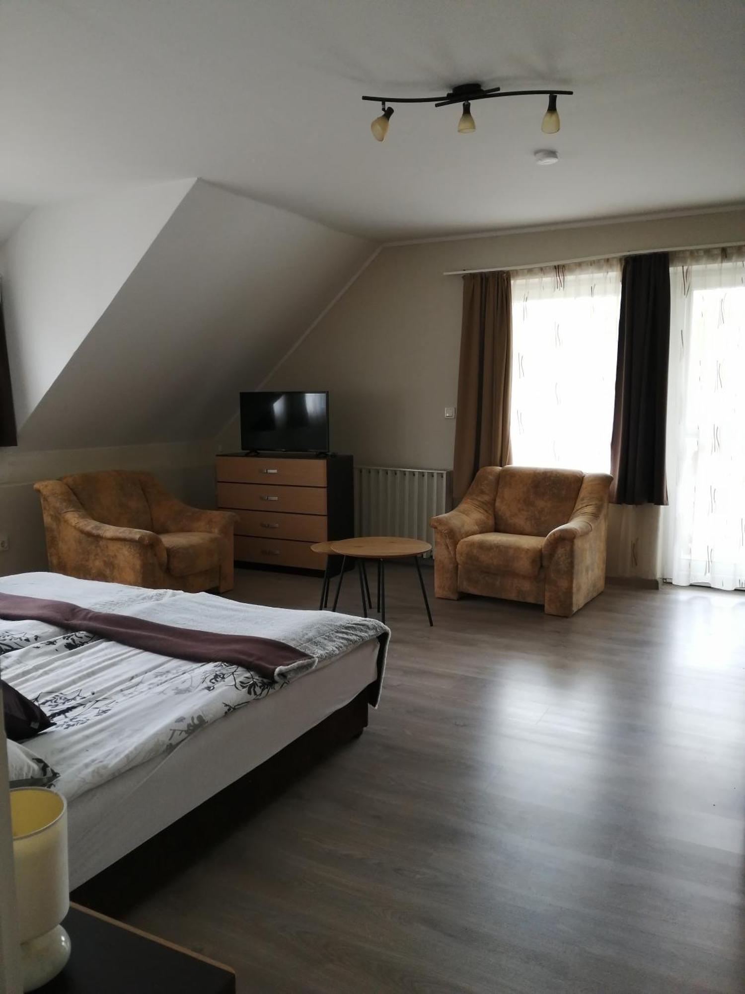 Betti Vendeghaz Appartement Alsópáhok Buitenkant foto
